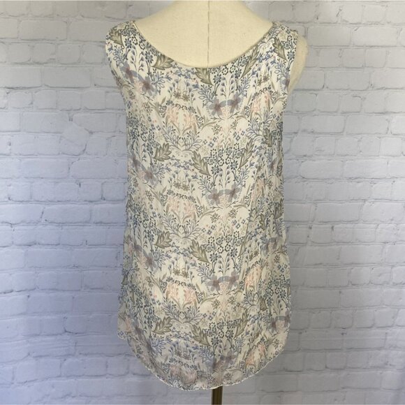 ⭐ 3/$15 Via Signoria Made in Italy Small 100% Silk White Floral Tank Top - Picture 6 of 8